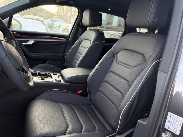 Volkswagen / Touareg / Grau / / / 4M+PANO+AHK+20LM+HUD+IQ.-MATRIX-LED, Beispielbilder
