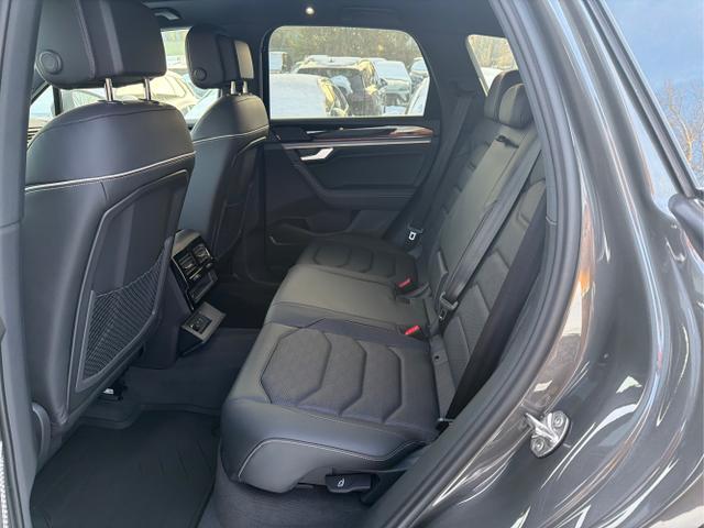 Volkswagen / Touareg / Grau / / / 4M+PANO+AHK+20LM+HUD+IQ.-MATRIX-LED, Beispielbilder