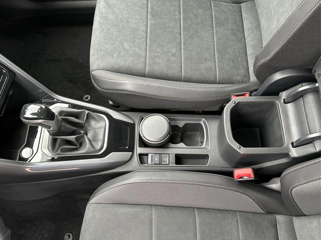 Volkswagen / T-Roc / / / / MATRIX LED+ KAMERA+ EL. HECKKL.+PDC+SHZ, Beispielbilder, ggf. teilweise mit Sonderausstattung