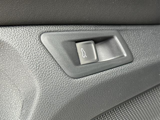 Volkswagen / T-Roc / / / / MATRIX LED+ KAMERA+ EL. HECKKL.+PDC+SHZ, Beispielbilder, ggf. teilweise mit Sonderausstattung