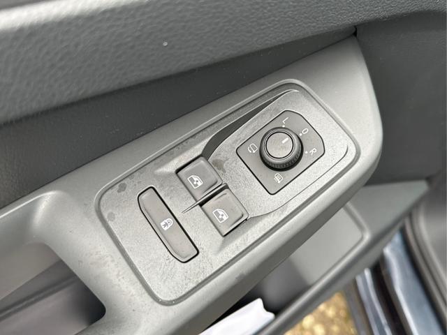 Volkswagen / Caddy / / / / LANE ASSIST+CAM+SHZ++KLIMA+ACC+PLA+GJR, Beispielbilder