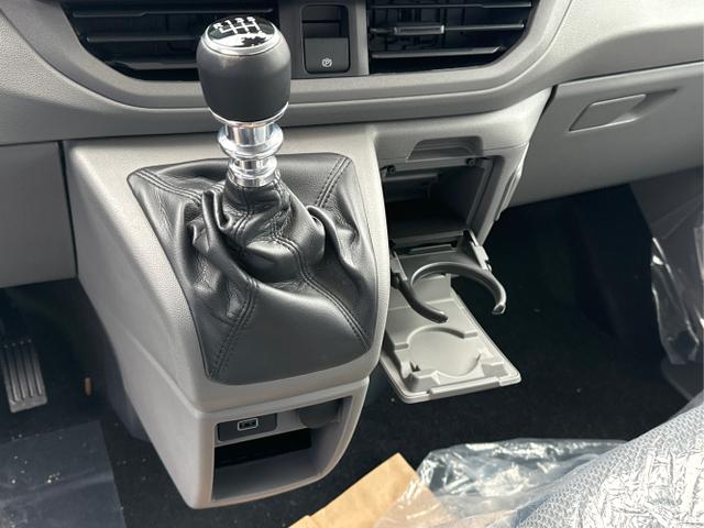 Volkswagen / T7 Caravelle / / / / LR+9 Sitze+AHK+KLIMAAUT.+KAMERA+PDC+LED, Beispielbilder