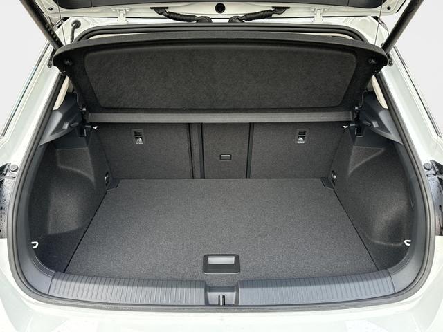 Volkswagen / T-Roc / / / / MATRIX LED+ KAMERA+ EL. HECKKL.+PDC+SHZ, Bild dient zur Illustration und zeigt aufpreispflichtige Sonderausstattung. "Die Herstellergarantie beginnt bei EU-Fahrzeugen bereits bei Auslieferung vom ausl&auml;ndischen Lieferanten und kann um mehr als 14 Tage verk&uuml;rzt sein.