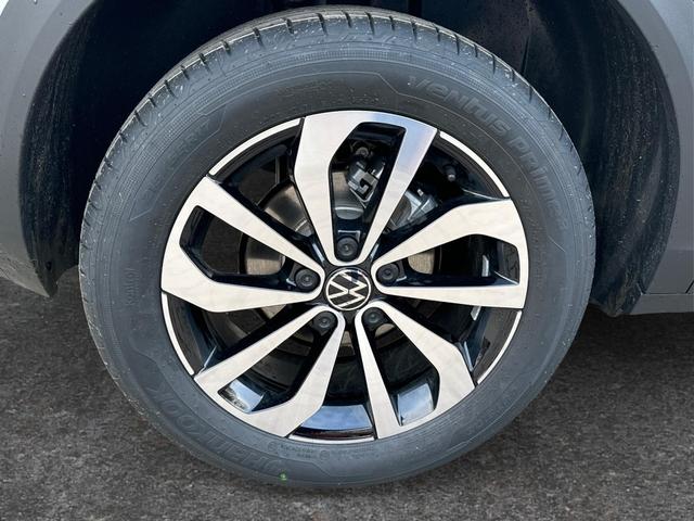 Volkswagen / T-Roc / / / / MATRIX LED+ KAMERA+ EL. HECKKL.+PDC+SHZ, Bild dient zur Illustration und zeigt aufpreispflichtige Sonderausstattung. "Die Herstellergarantie beginnt bei EU-Fahrzeugen bereits bei Auslieferung vom ausl&auml;ndischen Lieferanten und kann um mehr als 14 Tage verk&uuml;rzt sein.