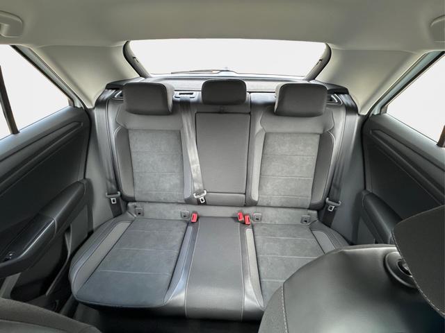 Volkswagen / T-Roc / / / / MATRIX LED+ KAMERA+ EL. HECKKL.+PDC+SHZ, Bild dient zur Illustration und zeigt aufpreispflichtige Sonderausstattung. "Die Herstellergarantie beginnt bei EU-Fahrzeugen bereits bei Auslieferung vom ausl&auml;ndischen Lieferanten und kann um mehr als 14 Tage verk&uuml;rzt sein.