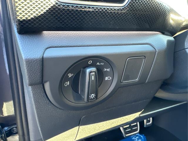 Volkswagen / T-Cross / / / / NAVI+SHZ+MATRIX+ACC+KAMERA+18'' ALU, Beispielbilder