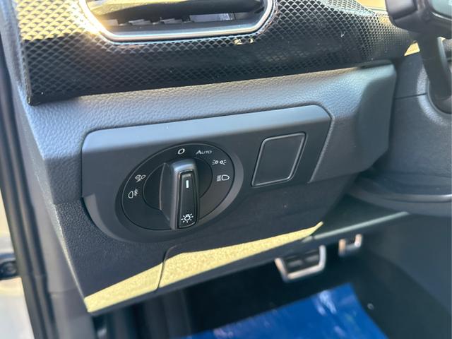 Volkswagen / T-Cross / / / / NAVI+SHZ+MATRIX+ACC+KAMERA+18'' ALU, Beispielbilder