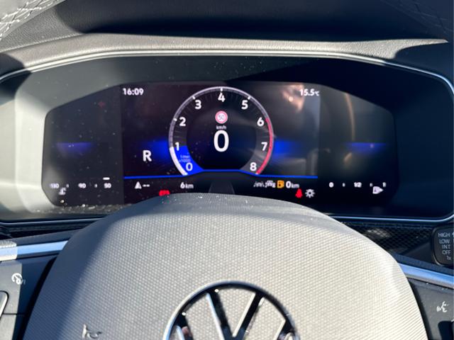 Volkswagen / T-Cross / / / / NAVI+SHZ+MATRIX+ACC+KAMERA+18'' ALU, Beispielbilder