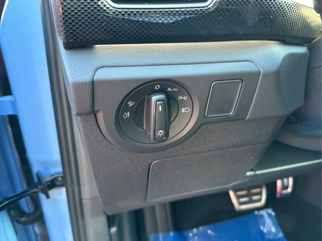 Volkswagen / T-Cross / / / / NAVI+SHZ+MATRIX+ACC+KAMERA+18'' ALU, Beispielbilder