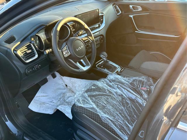 Kia / XCeed / Grau / / / (Vision) KLIMA+KAMERA+ACC+NAVI+LED+16 ALU, Beispielbilder