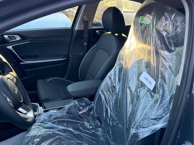 Kia / XCeed / Grau / / / (Vision) KLIMA+KAMERA+ACC+NAVI+LED+16 ALU, Beispielbilder