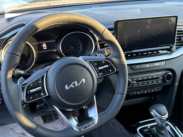 Kia / XCeed / Schwarz / / / ACC+SHZ+eHK+KAMERA+NAVI+LED+18 ALU, Beispielbilder