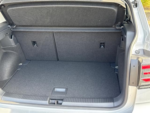 Volkswagen / T-Cross / / / / (Life+) SHZ+KAMERA+APP+KLIMA+LED+17'' ALU, Beispielbilder