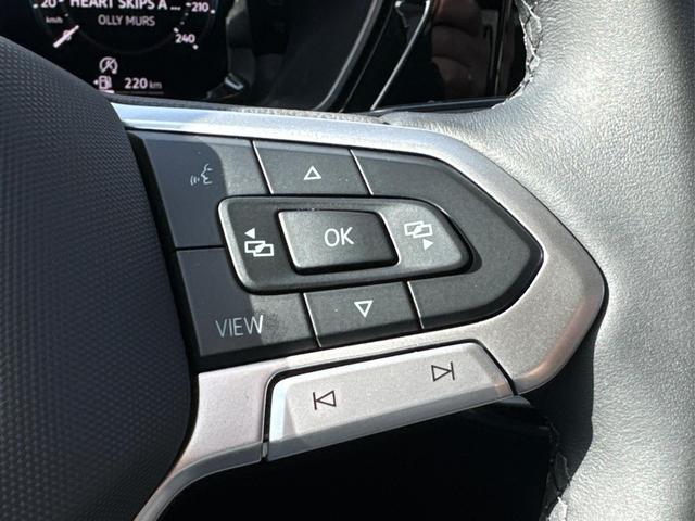 Volkswagen / Caddy Maxi / / / / Caddy Maxi NAVI+AHK+SHZ+LED+ KAMERA+PDC+ LANE ASSIST