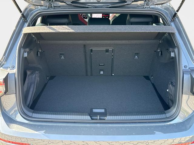 Volkswagen / Golf / / / / PANO+MATRIX+HUD+HARMAN+NAVI+360 KAMERA+19 LM, Beispielbilder