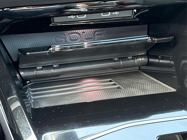 Volkswagen / Golf / / / / PANO+MATRIX+HUD+HARMAN+NAVI+360 KAMERA+19 LM, Beispielbilder