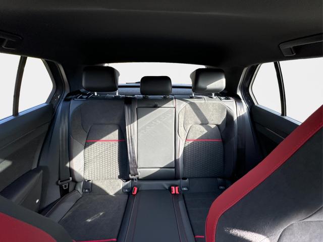 Volkswagen / Golf / / / / PANO+MATRIX+HUD+HARMAN+NAVI+360 KAMERA+19 LM, Beispielbilder