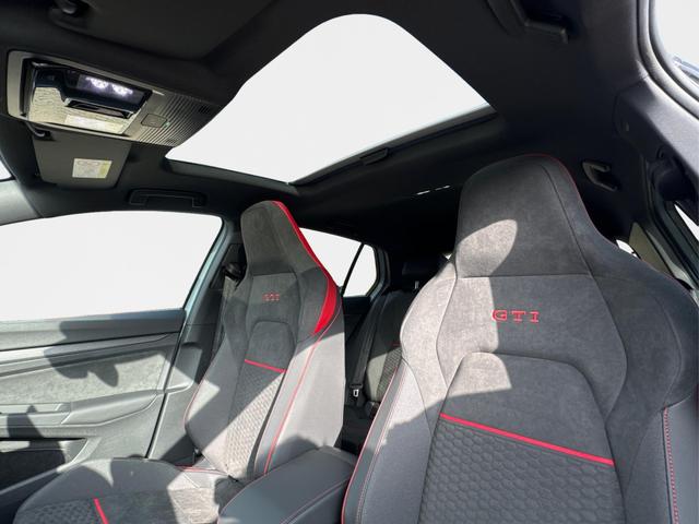 Volkswagen / Golf / / / / PANO+MATRIX+HUD+HARMAN+NAVI+360 KAMERA+19 LM, Beispielbilder