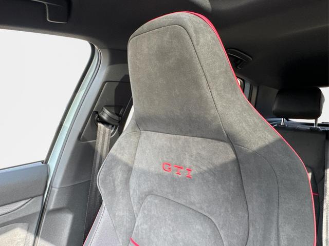 Volkswagen / Golf / / / / PANO+MATRIX+HUD+HARMAN+NAVI+360 KAMERA+19 LM, Beispielbilder