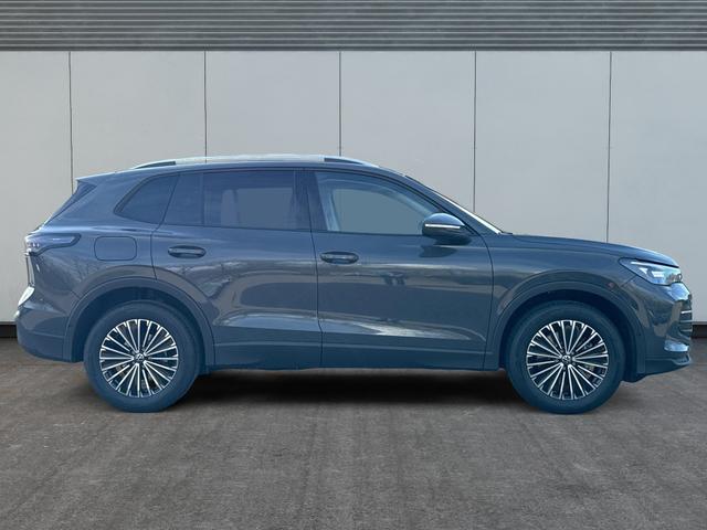 Volkswagen / Tiguan / Grau / / / (Life+) AHK+LED+ACC+KAMERA+el.HECKKL.+SHZ+18ALU