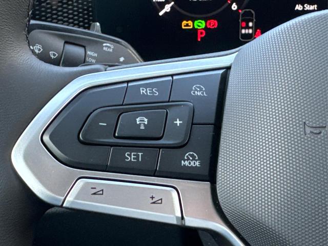 Volkswagen / Tiguan / Grau / / / (Life+) AHK+LED+ACC+KAMERA+el.HECKKL.+SHZ+18ALU