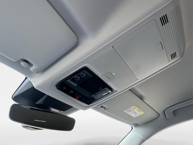 Volkswagen / Tiguan / Schwarz / / / (Life+) AHK+LED+ACC+KAMERA+el.HECKKL.+SHZ+18ALU