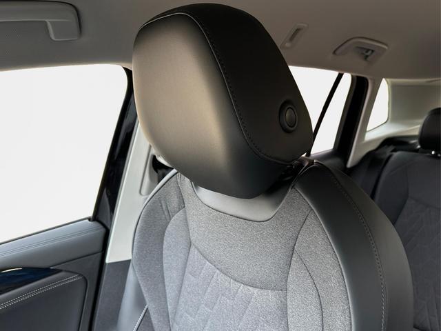 Volkswagen / Tiguan / Schwarz / / / (Life+) AHK+LED+ACC+KAMERA+el.HECKKL.+SHZ+18ALU