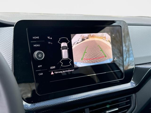 Volkswagen / T-Cross / / / / (Life+) SHZ+KAMERA+APP+KLIMA+LED+17'' ALU