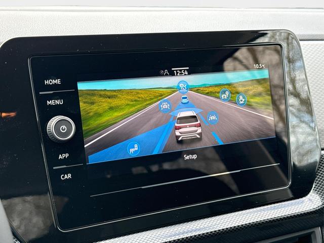 Volkswagen / T-Cross / / / / (Life+) SHZ+KAMERA+APP+KLIMA+LED+17'' ALU