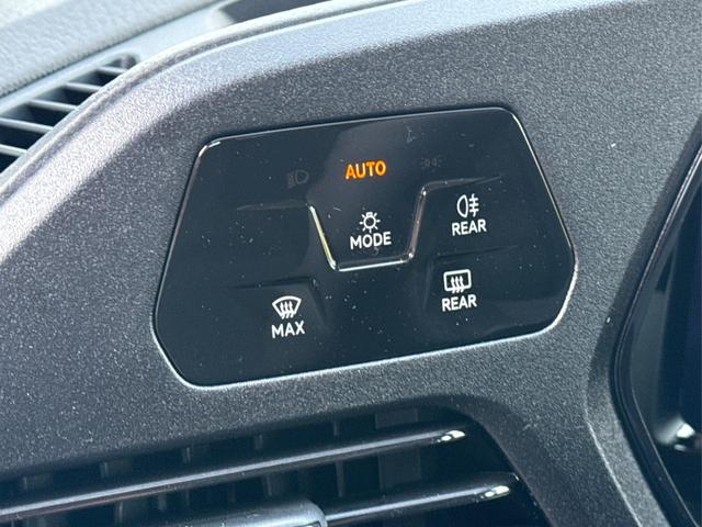 Volkswagen / Caddy / / / / K&Uuml;CHE+KAMERA+PDC+ACC+WINTERPAKET