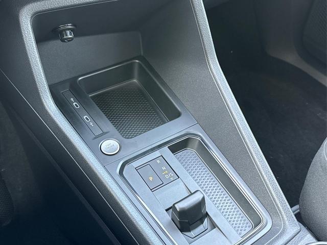 Volkswagen / Caddy / / / / K&Uuml;CHE+KAMERA+PDC+ACC+WINTERPAKET