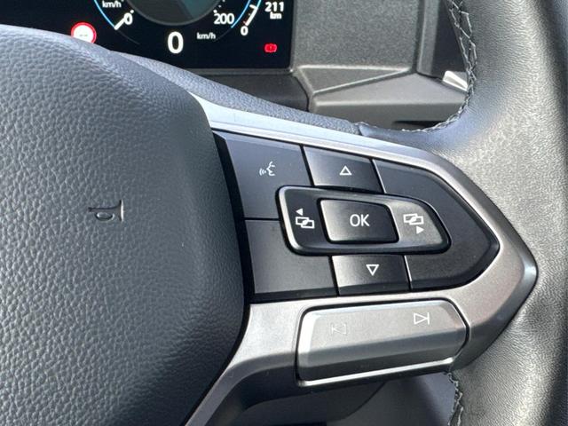 Volkswagen / T7 Caravelle / / / / LR+9 Sitze+AHK+KLIMAAUT.+KAMERA+PDC+LED