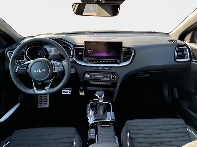 Kia / XCeed / Schwarz / / / ACC+SHZ+eHK+KAMERA+NAVI+LED+18 ALU