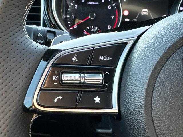 Kia / XCeed / Schwarz / / / ACC+SHZ+eHK+KAMERA+NAVI+LED+18 ALU