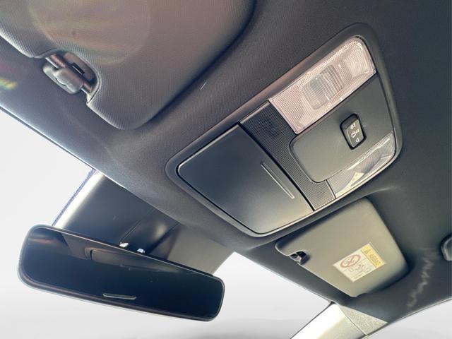 Kia / XCeed / Schwarz / / / ACC+SHZ+eHK+KAMERA+NAVI+LED+18 ALU