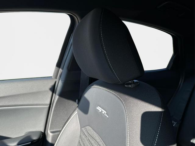 Kia / XCeed / Schwarz / / / ACC+SHZ+eHK+KAMERA+NAVI+LED+18 ALU