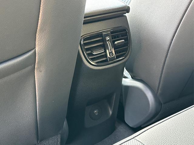 Kia / XCeed / Grau / / / (Vision) SHZ+KAMERA+ACC+NAVI+LED+16 ALU, Beispielbilder, ggf. teilweise mit Sonderausstattung