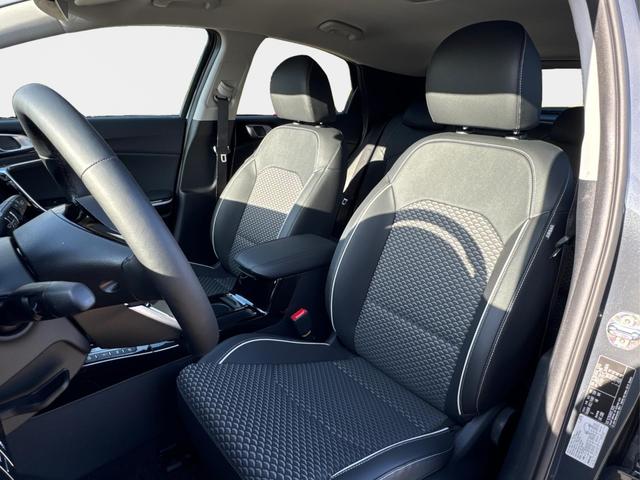 Kia / XCeed / Grau / / / (Vision) SHZ+KAMERA+ACC+NAVI+LED+16 ALU, Beispielbilder, ggf. teilweise mit Sonderausstattung