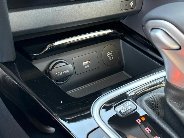 Kia / XCeed / Grau / / / (Vision) SHZ+KAMERA+ACC+NAVI+LED+16 ALU, Beispielbilder, ggf. teilweise mit Sonderausstattung