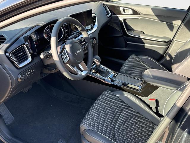 Kia / XCeed / Schwarz / / / (Vision) SHZ+KAMERA+ACC+NAVI+LED+16 ALU, Beispielbilder, ggf. teilweise mit Sonderausstattung