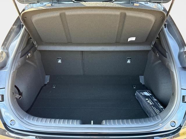 Kia / XCeed / Schwarz / / / (Vision) SHZ+KAMERA+ACC+NAVI+LED+16 ALU, Beispielbilder, ggf. teilweise mit Sonderausstattung