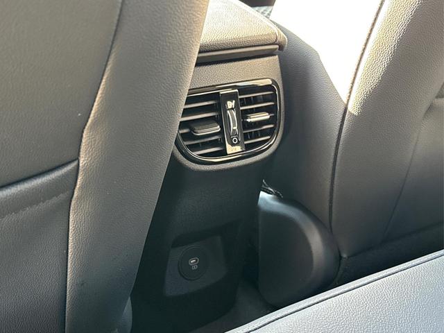 Kia / XCeed / Schwarz / / / (Vision) SHZ+KAMERA+ACC+NAVI+LED+16 ALU, Beispielbilder, ggf. teilweise mit Sonderausstattung