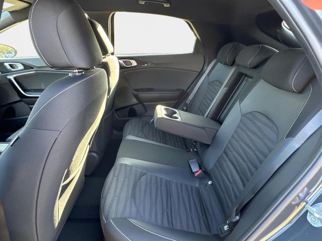 Kia / XCeed / Grau / / / ACC+SHZ+eHK+KAMERA+NAVI+LED+18 ALU, Beispielbilder, ggf. teilweise mit Sonderausstattung