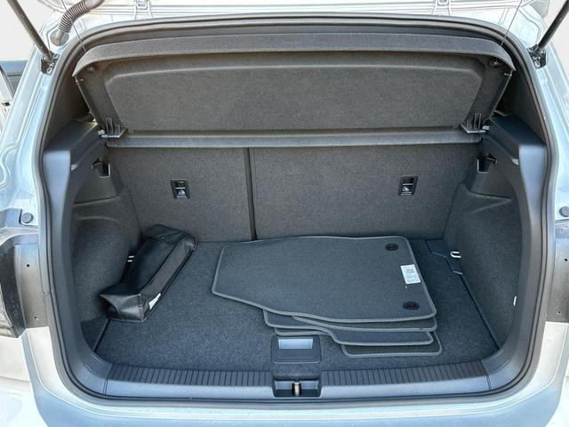 Volkswagen / T-Cross / / / / NAVI+SHZ+MATRIX+ACC+KAMERA+18'' ALU, Beispielbilder, ggf. teilweise mit Sonderausstattung