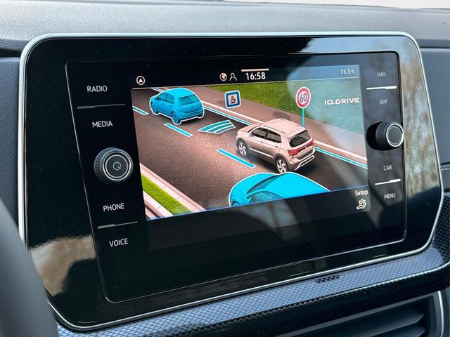 Volkswagen / T-Cross / / / / NAVI+SHZ+MATRIX+ACC+KAMERA+18'' ALU, Beispielbilder, ggf. teilweise mit Sonderausstattung