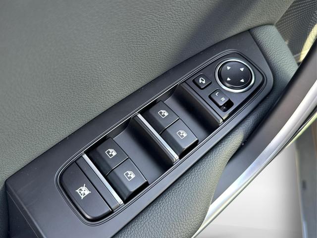 Kia / XCeed / Grau / / / ACC+SHZ+eHK+KAMERA+NAVI+LED+18 ALU, Beispielbilder, ggf. teilweise mit Sonderausstattung