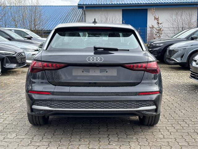 Audi / A3 Sportback / Schwarz / / / ACC+KAMERA+SHZ+LED+16LM+APP, Beispielbilder