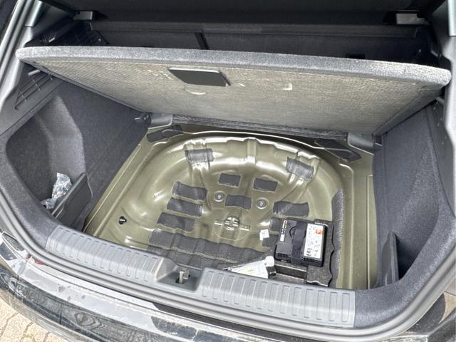 Audi / A3 Sportback / Schwarz / / / ACC+KAMERA+SHZ+LED+16LM+APP, Beispielbilder
