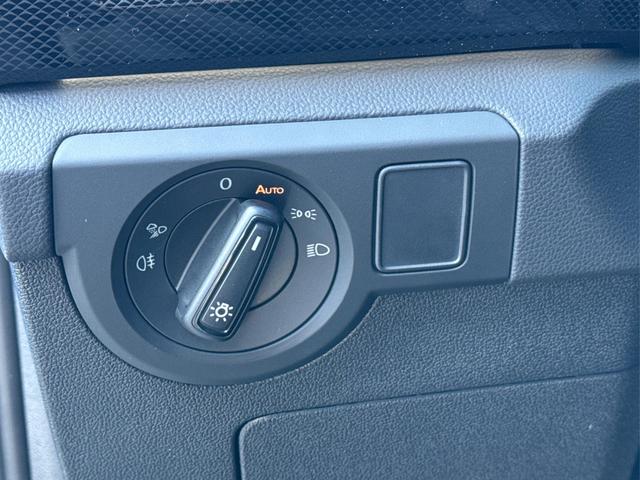 Volkswagen / T-Cross / / / / NAVI+SHZ+MATRIX+ACC+KAMERA+18'' ALU