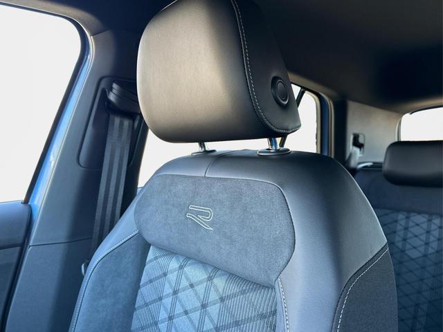 Volkswagen / T-Cross / / / / NAVI+SHZ+MATRIX+ACC+KAMERA+18'' ALU